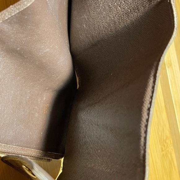 Louis Vuitton Damier Ebene Alexandra Wallet - Picture 8 of 15